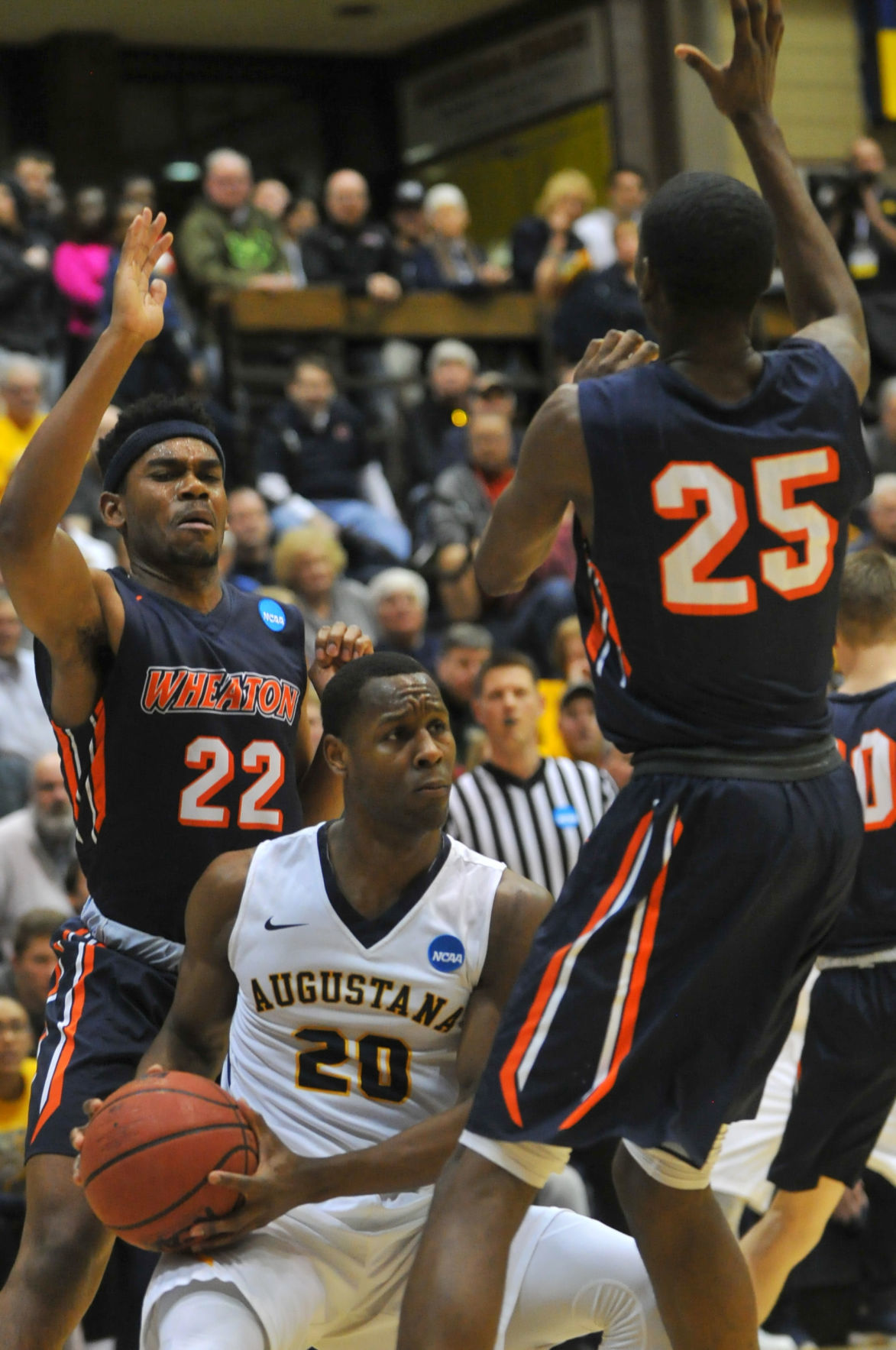 Augustana vs Wheaton in sectional semifinal
